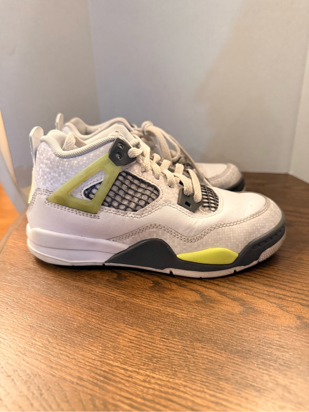 Air Jordan 4 Retro PS 'Light Lemon Twist'. Size 13c